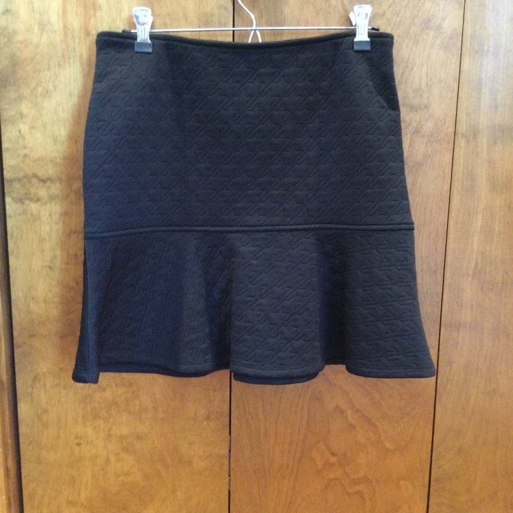 Dalia Collection black skirt. Small.